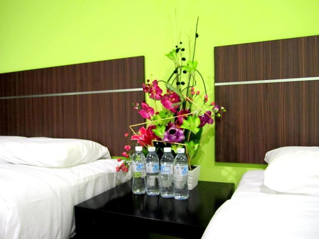 Eco Hotel Putra קאג'אנג מראה חיצוני תמונה